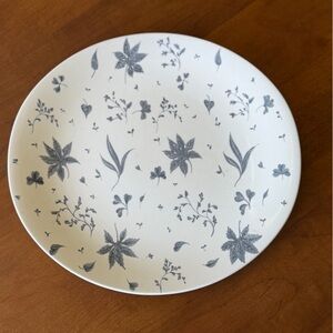 Johnson Brothers Floating Leaves Oval Plate/Platter